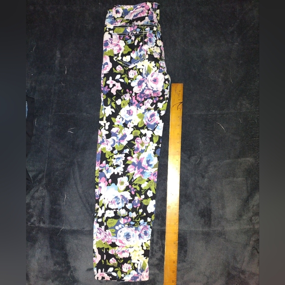 Shylo Denim Jeans size 10 - Picture 2 of 3